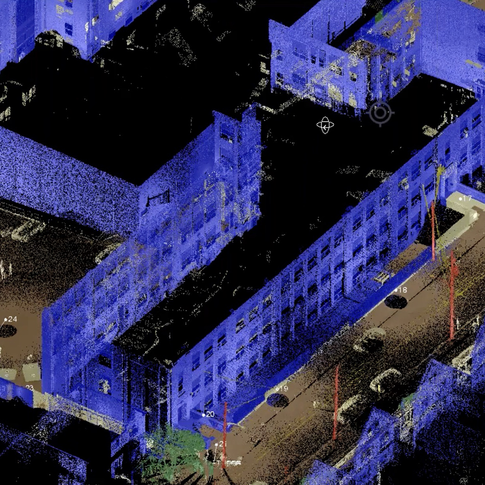 Visualización en el software Trimble Business Center de una nube de puntos de edificios urbanos desde una vista aérea