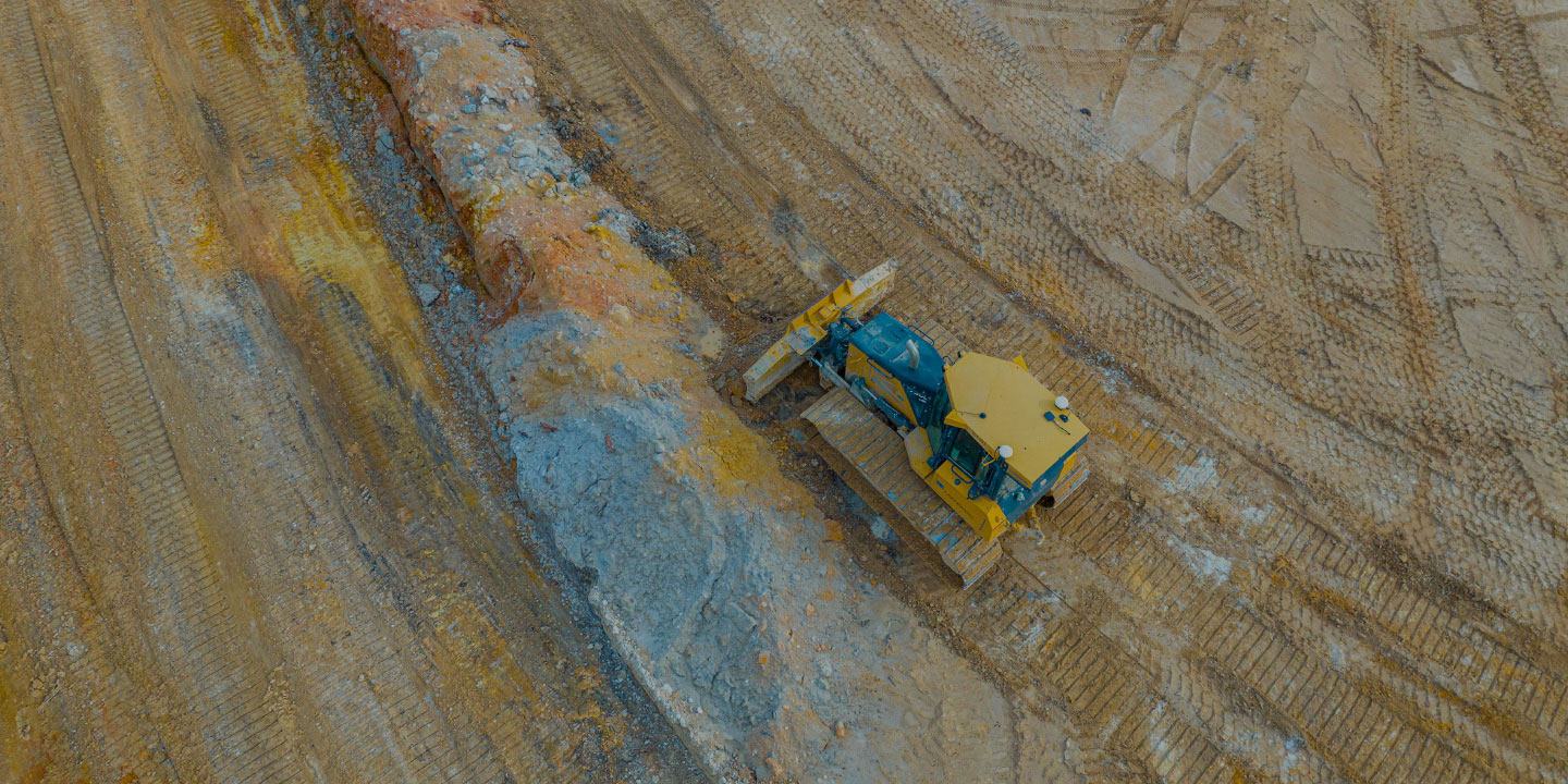 Small machines in a field connected by antennas