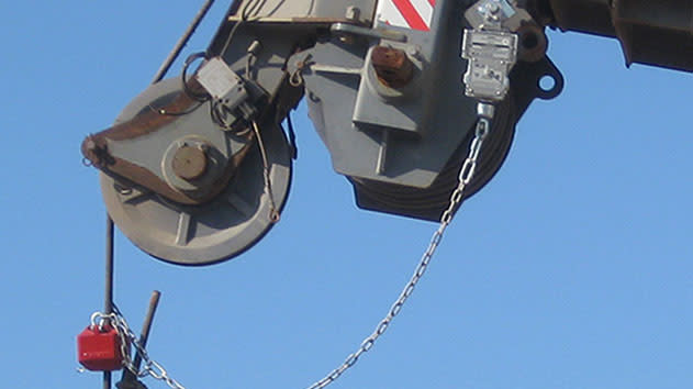 Anti-two-block switches, angle sensors and slew sensors on a crane