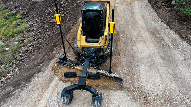 Compact machine grading using Trimble Earthworks 2D technology