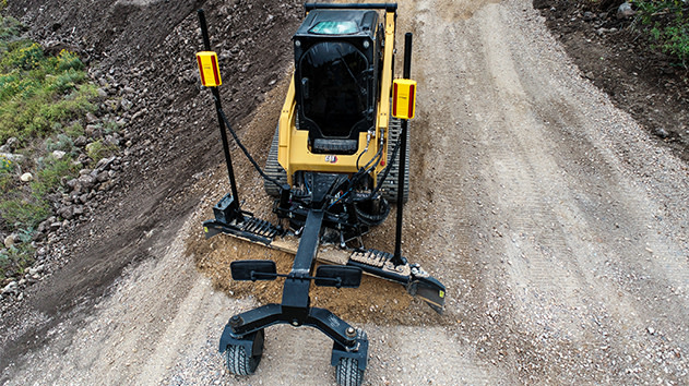 Compact machine grading using Trimble Earthworks 2D technology