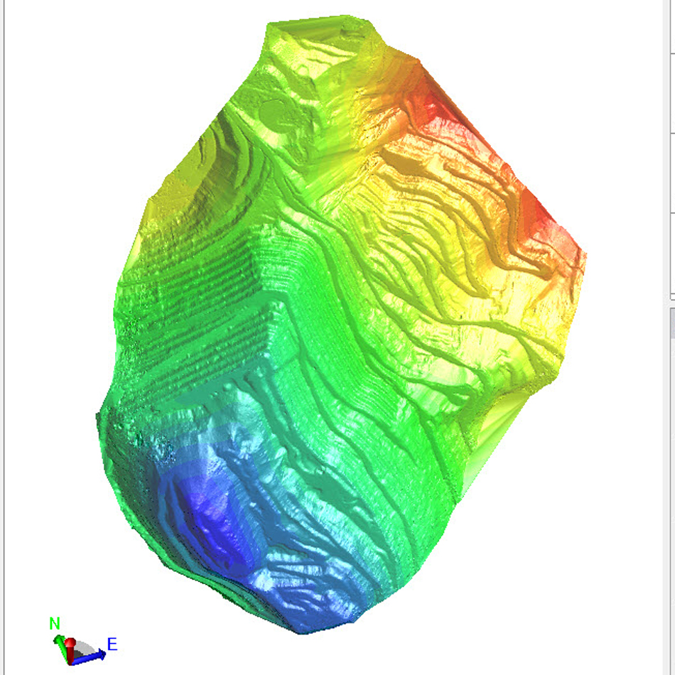 Trimble Business Center software zeigt einen offenen Tagebau an einem Bergbaustandort