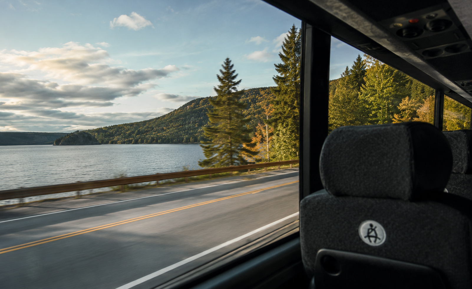 drive-download-20260909T153801Z-1-001/bus fenetre