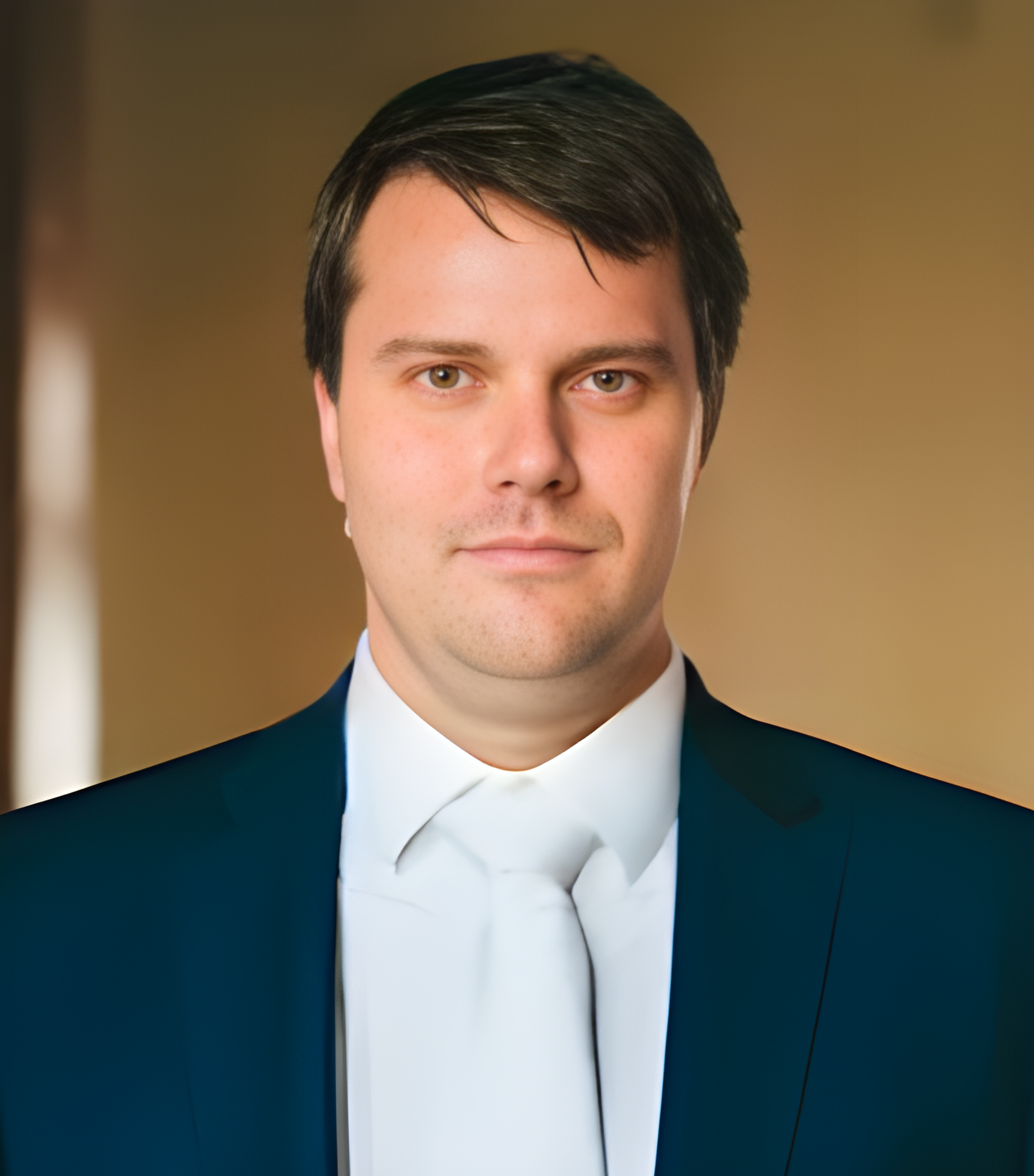 GA_01292024_JuliusJankovsky-headshot