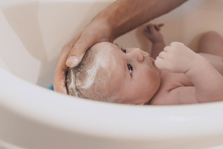 How To Bathe Your Newborn