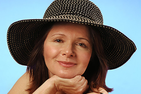 woman in sun hat