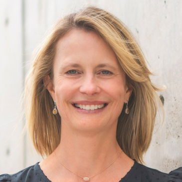 Headshot of Amy J. Theos, MD, FAAD