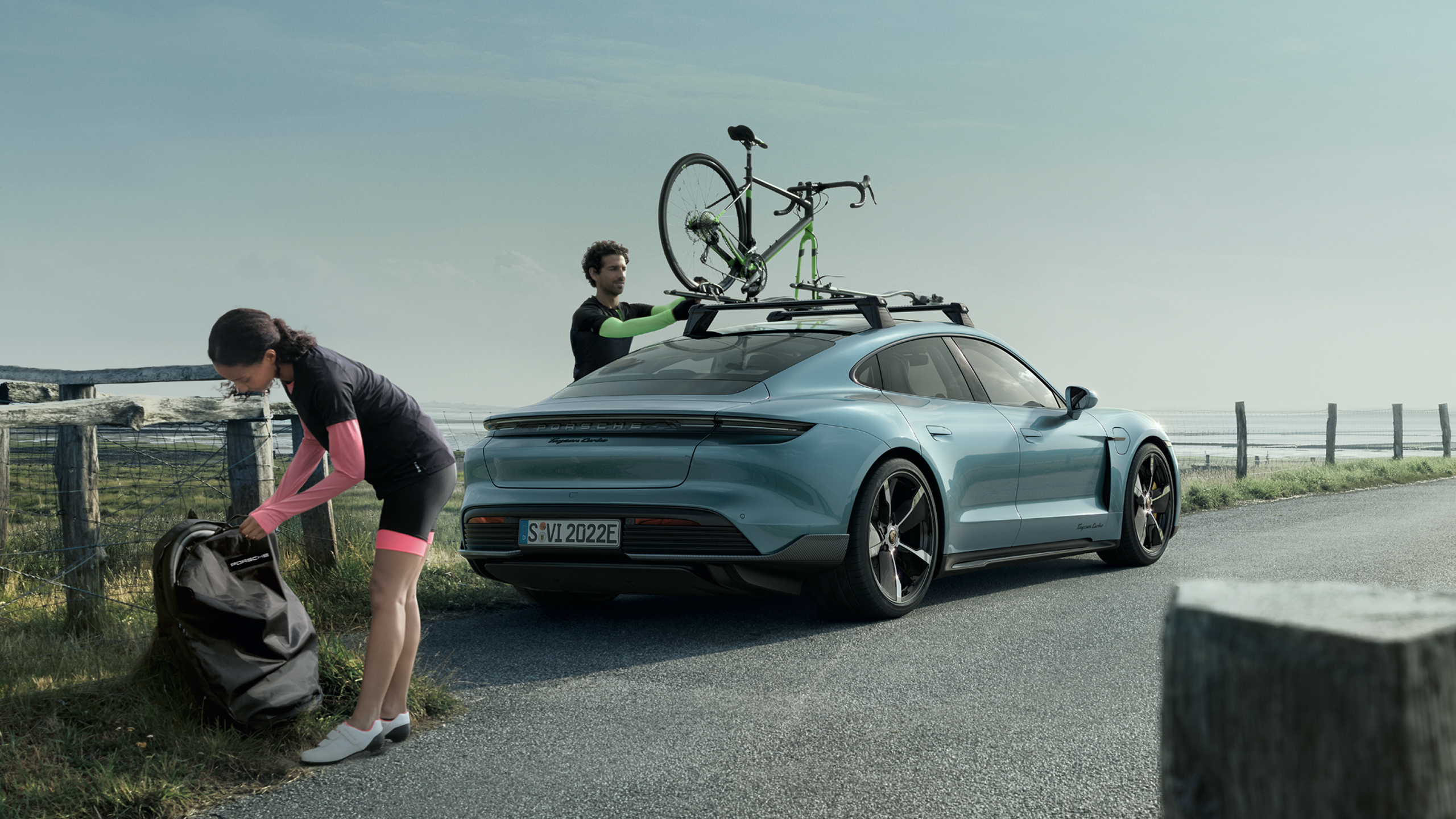 Exclusive Taycan vehicle accessories | PORSCHE SHOP