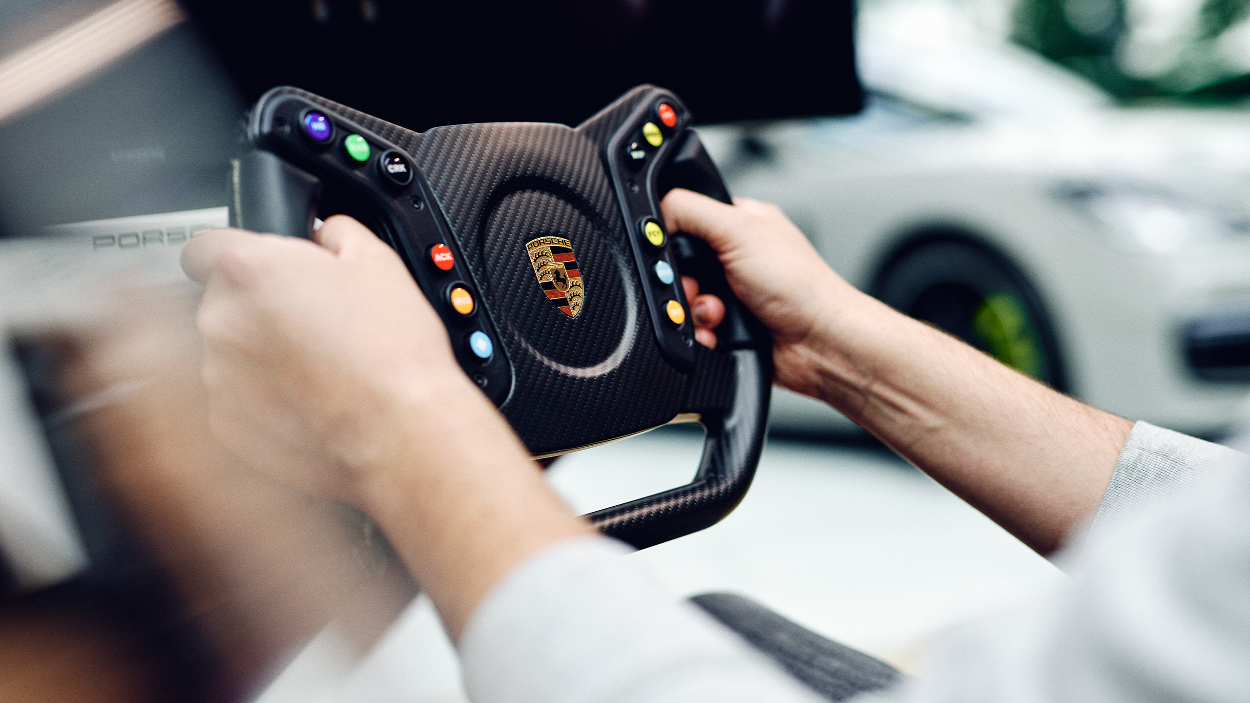 Porsche Multimedia & Gaming