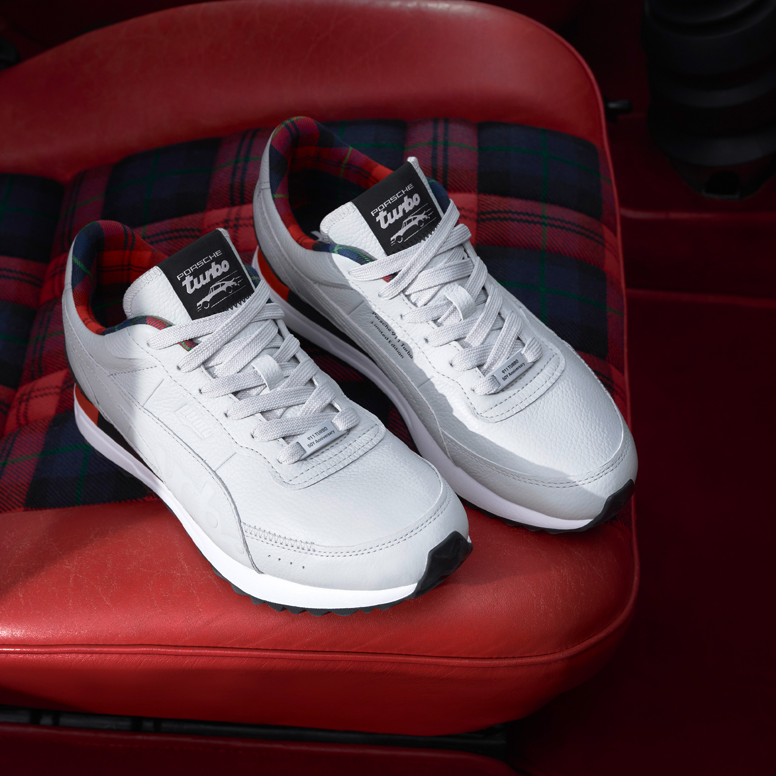 50Y 911 Turbo Sneaker | PORSCHE SHOP