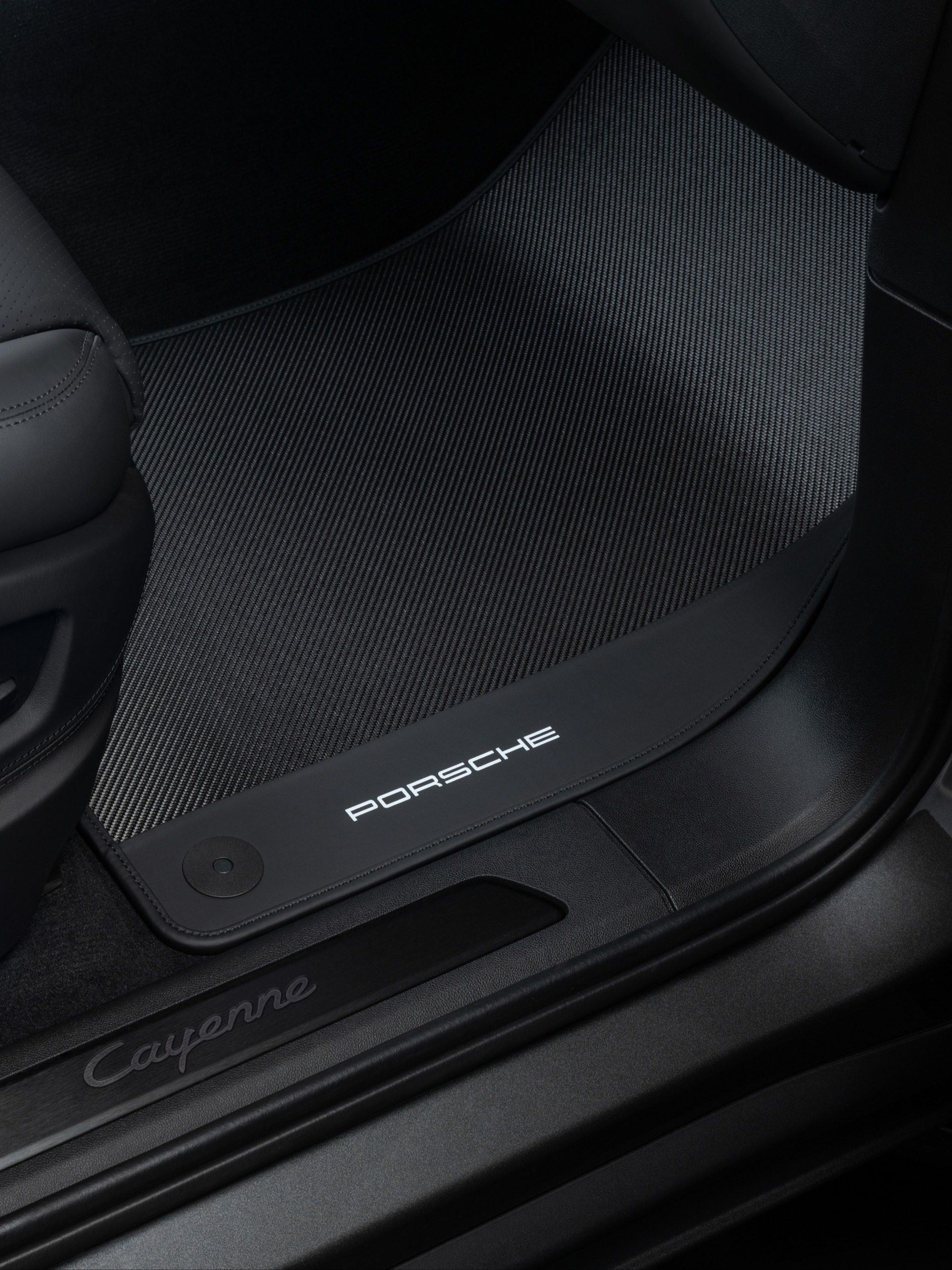 Porsche vehicle accessories – Genuine spare parts & accessories
