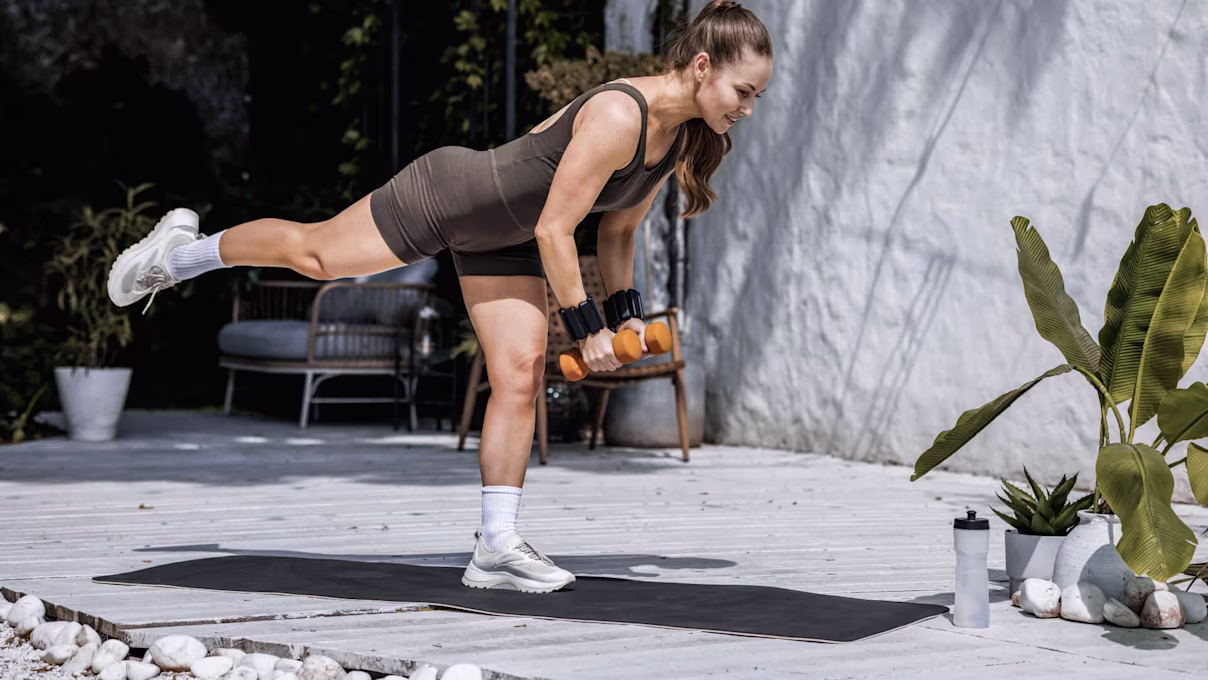 8 Best Dumbbell Exercises for a Full-Body Burn with Expert Tips 