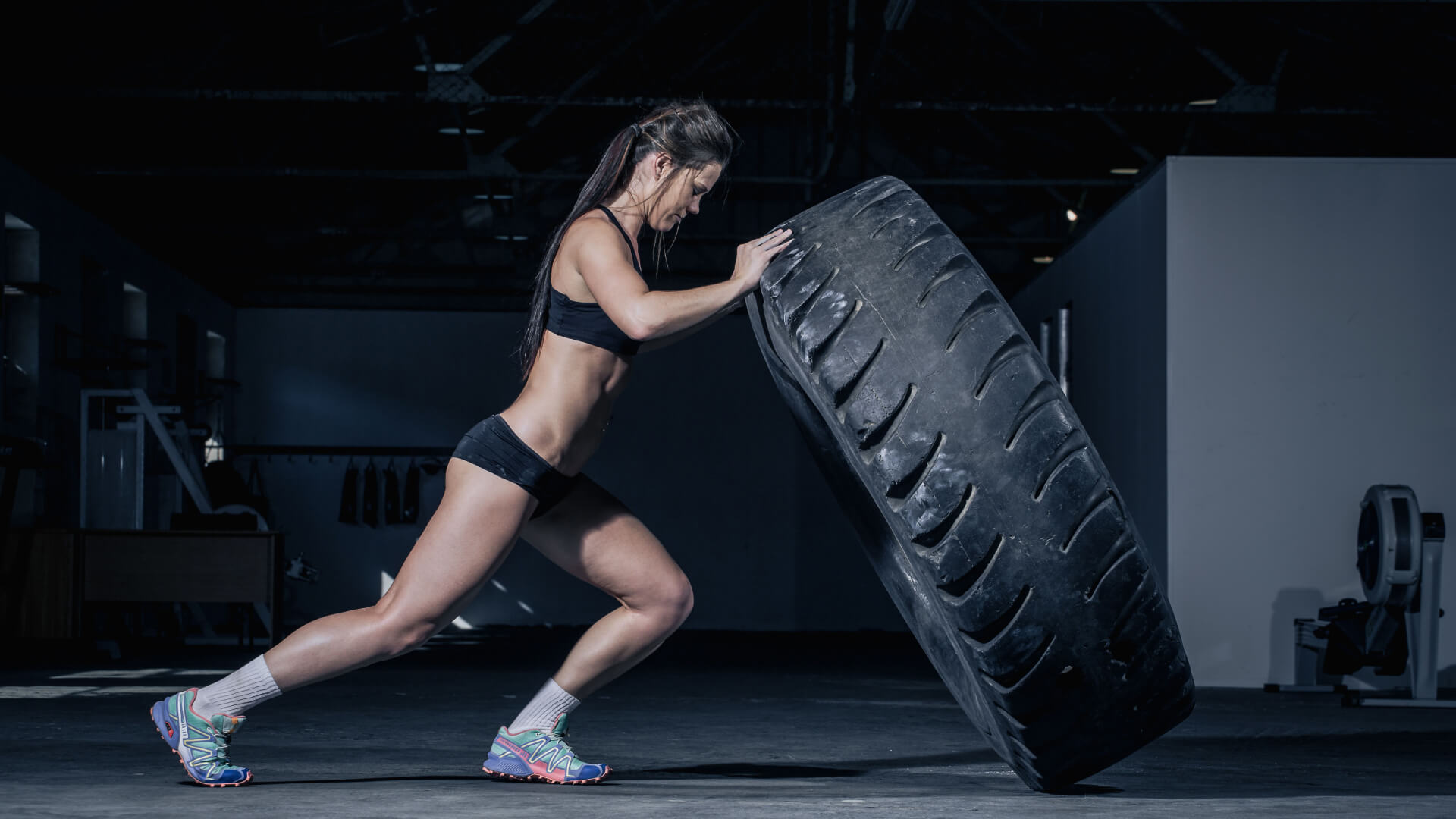 Tire Flip: Muscles Worked, Benefits & No-Tire Alternatives