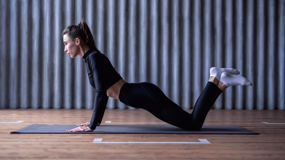 8 Breast-Firming Exercises For Naturally Perky Breasts (Home Workout)