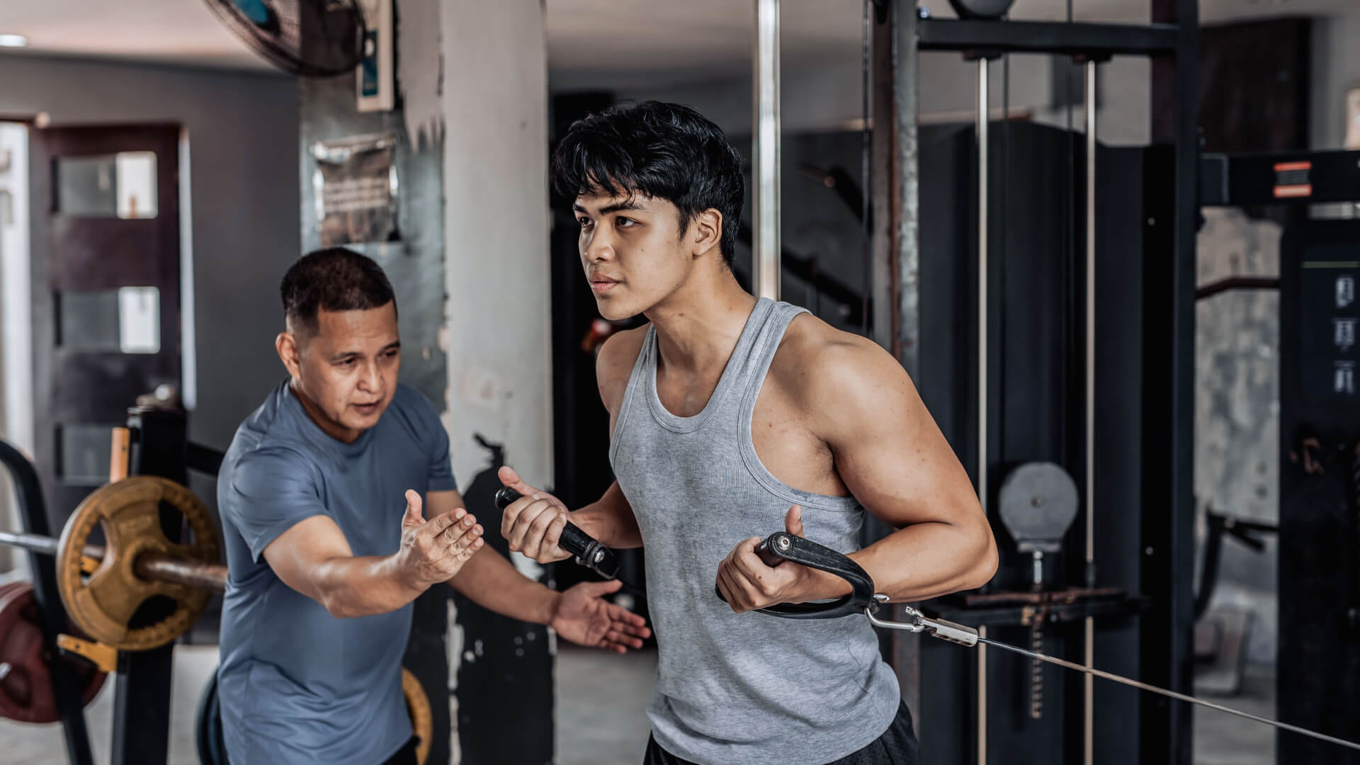 Bigger or Stronger: Hypertrophy vs Strength Training Explained