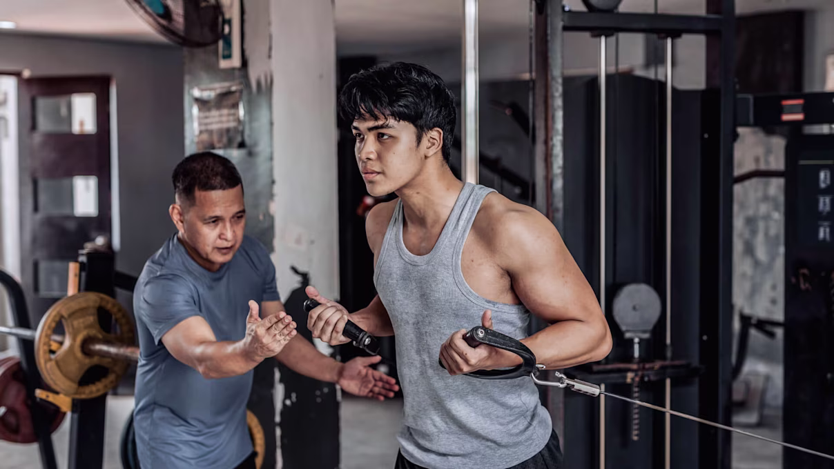 Bigger or Stronger: Hypertrophy vs Strength Training Explained