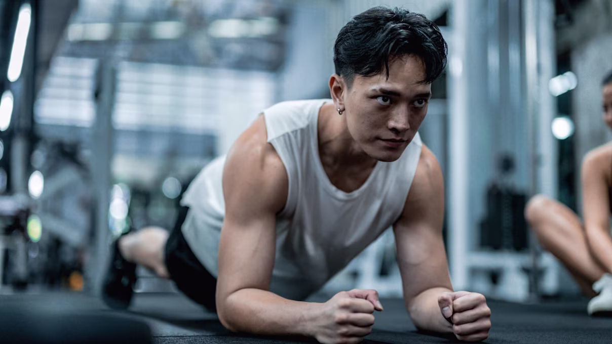 How to Do a Push-Up Plank [Build Core, Chest, and Triceps]