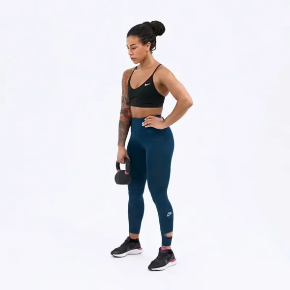 https://welltechdev.wpengine.com/wp-content/uploads/2024/12/One-Arm-Kettlebell-Deadlift_beginner-gym-workout-for-women-590x590.webp