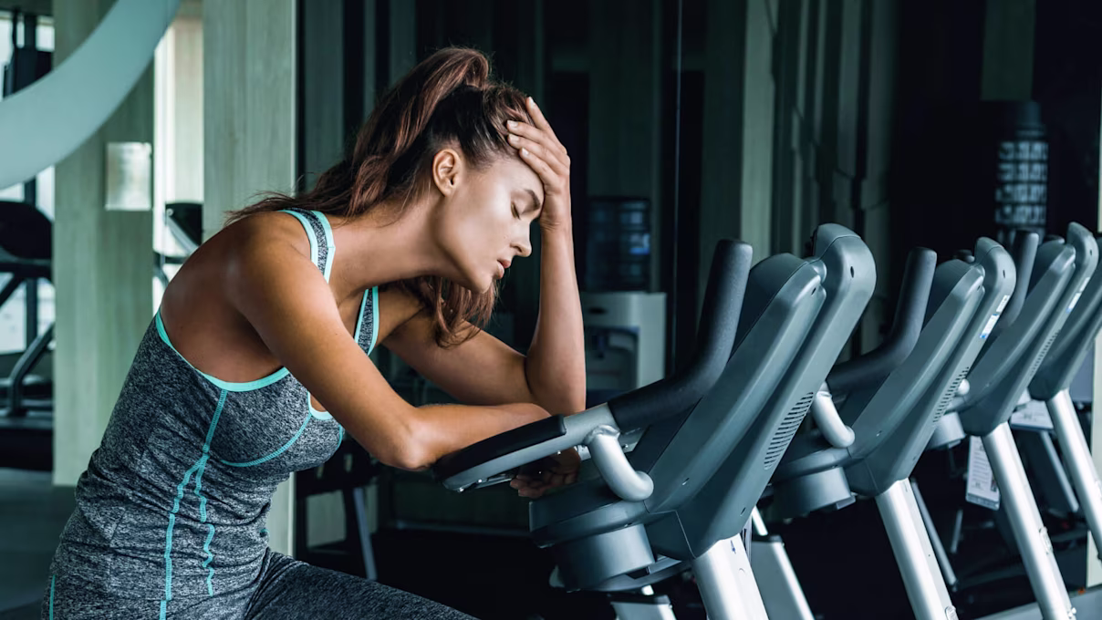 4 Warning Signs You're Overtraining, According to a Personal Trainer
