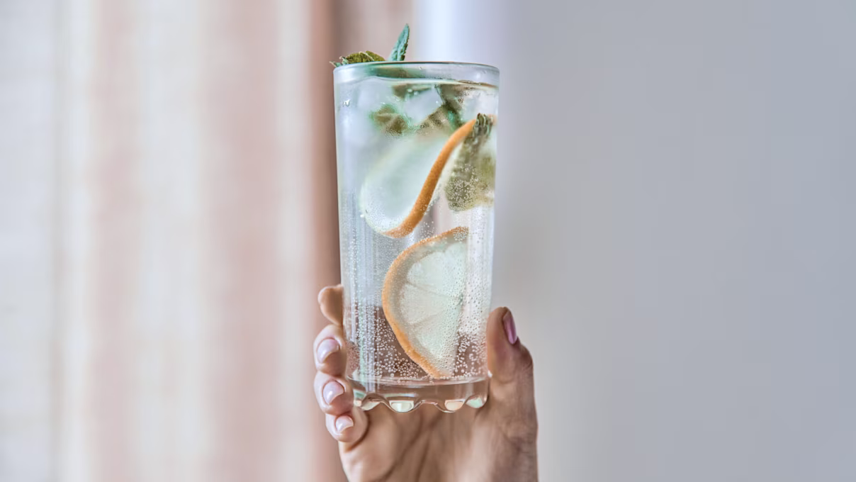 5 Zero Calorie Drinks for Intermittent Fasting to Keep You Hydrated