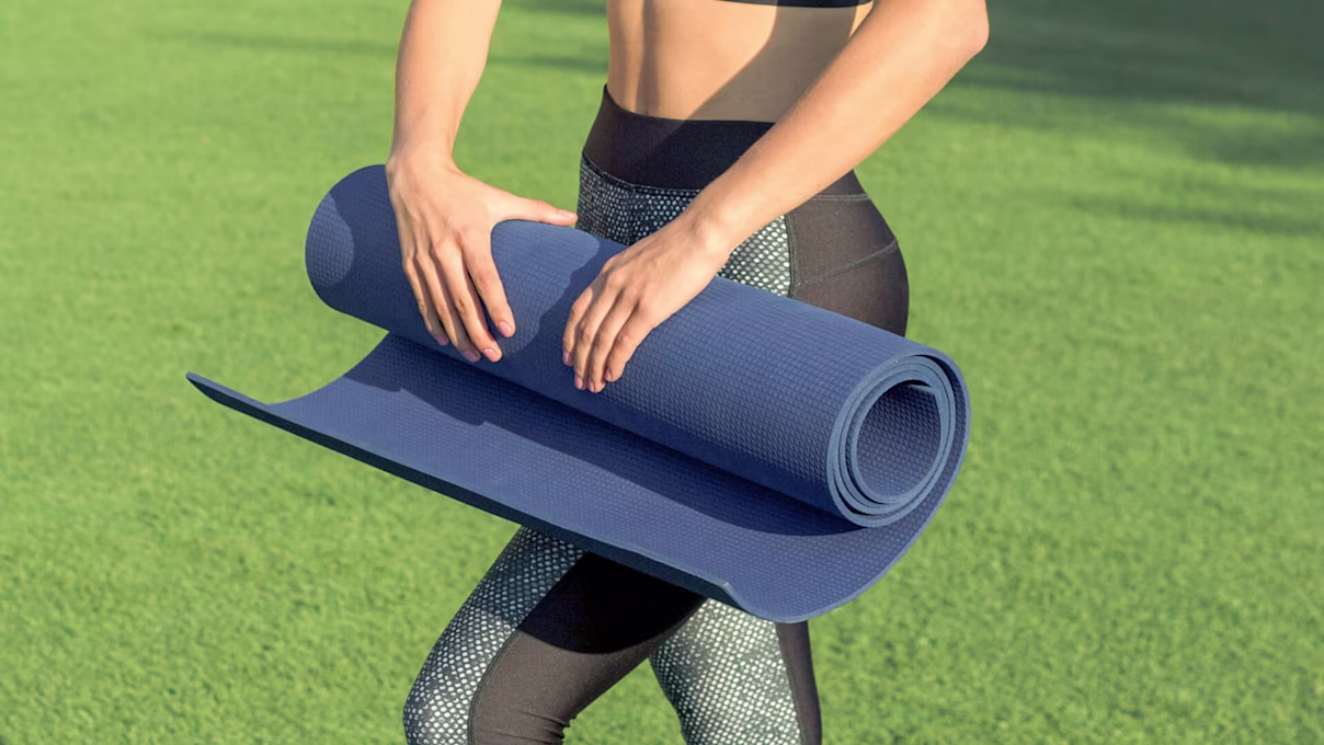 Looking for a Substitute for a Yoga Mat? Try These 7 Options
