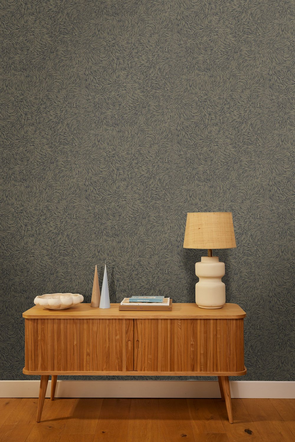 behang - woonkamer - Casalio - Moonlight 3 -  107060222 - zwart  - Donker dessin, goudaccent, beweging