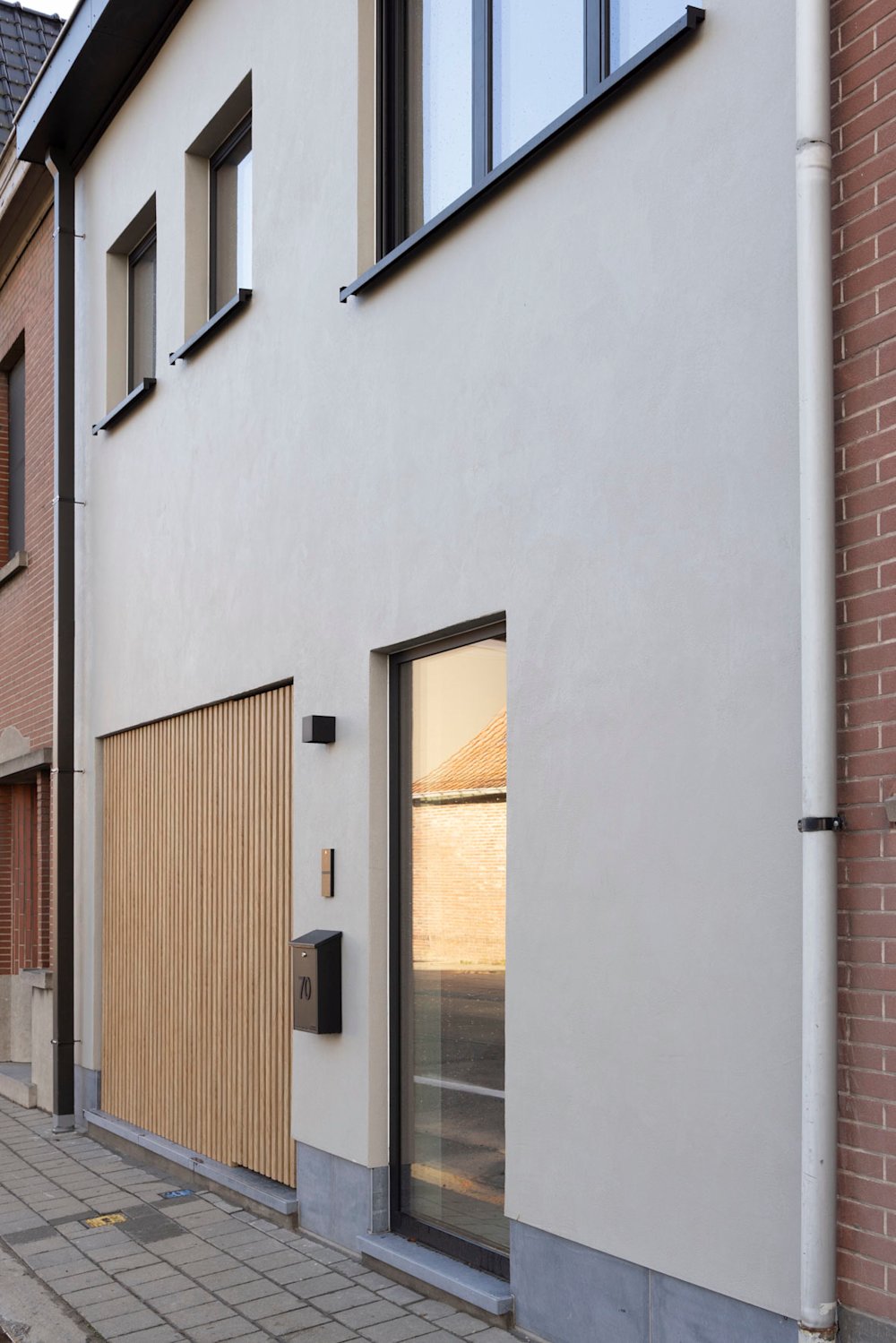 B2B - inspiratiegalerij - BOSSclima - stone art - color - gevel - rijhuis - wit - 17