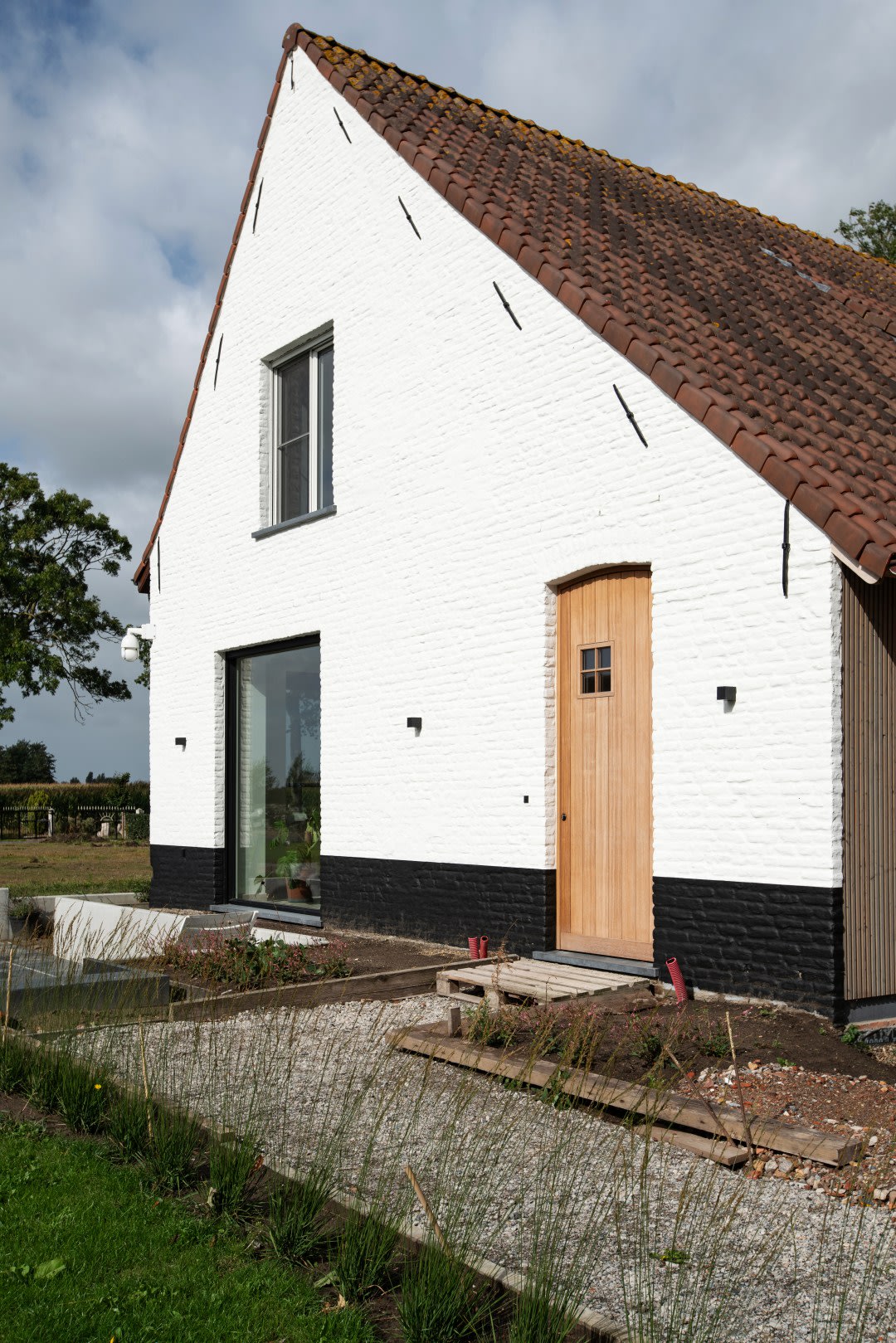 Inspiratiegalerij - Anseeuw - gevel - Fix&Level - Xilox-One Ultramat - wit - zwart (2)