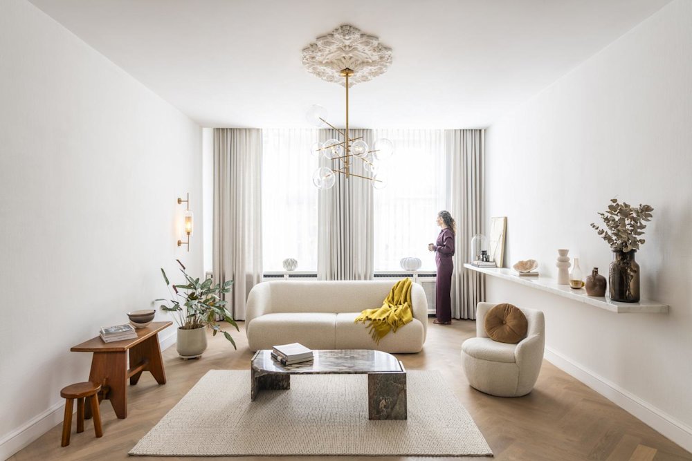 COL MARCUS WIT HOR 2024A-A-02 ModelBankje (1)