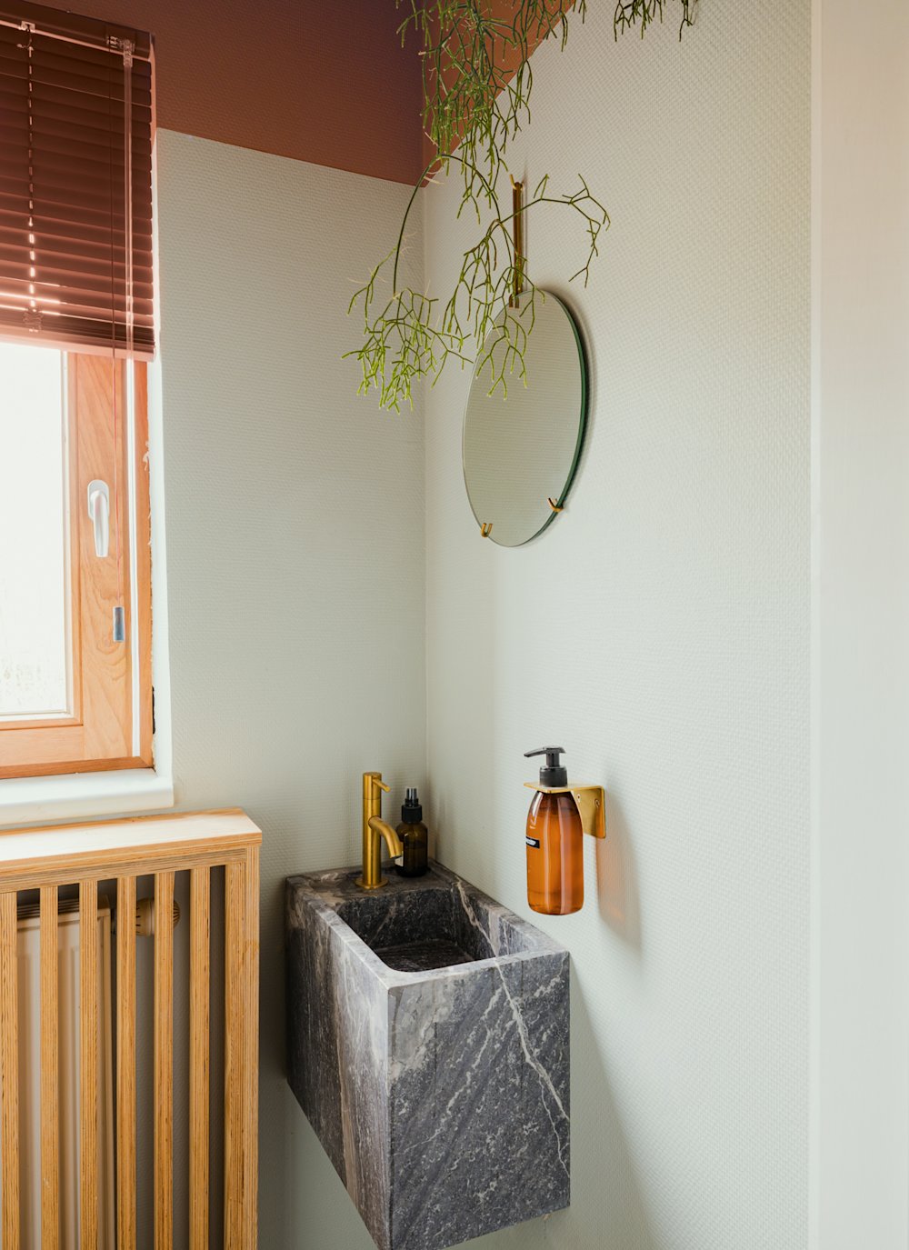 BIMU – wc – groen – terracotta – colora-magazine