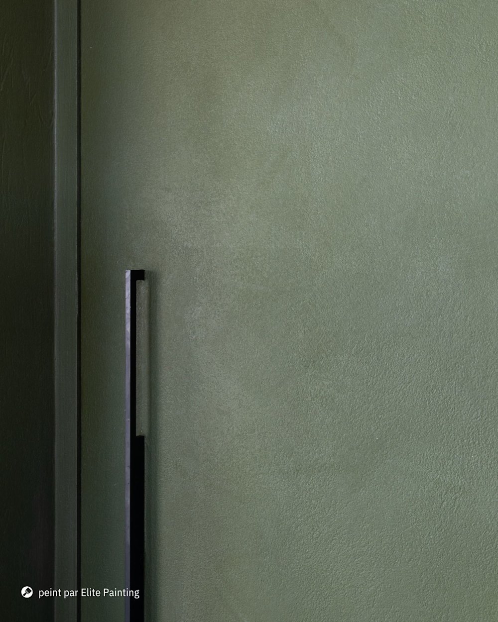 Groene deur in Stone art color door Elite Painting