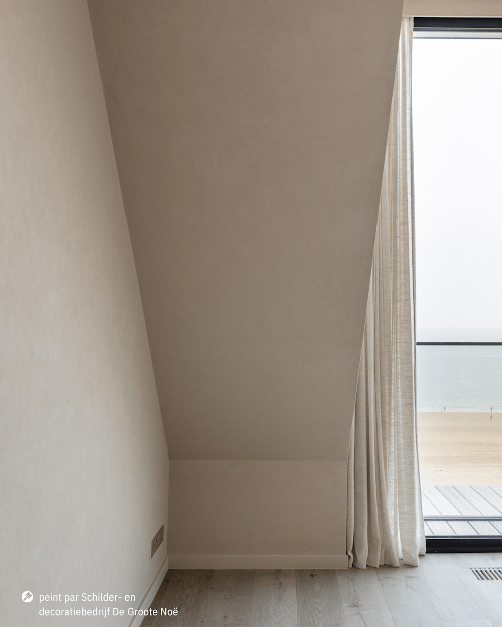 Mur de couleur blanc cassé