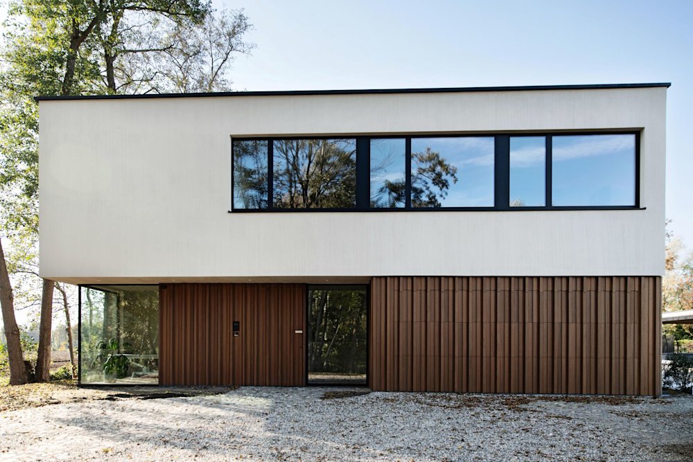 B2B - inspiratiegalerij - BOSSclima - deco op maat - Haertjens & Longueville -gevel - wit