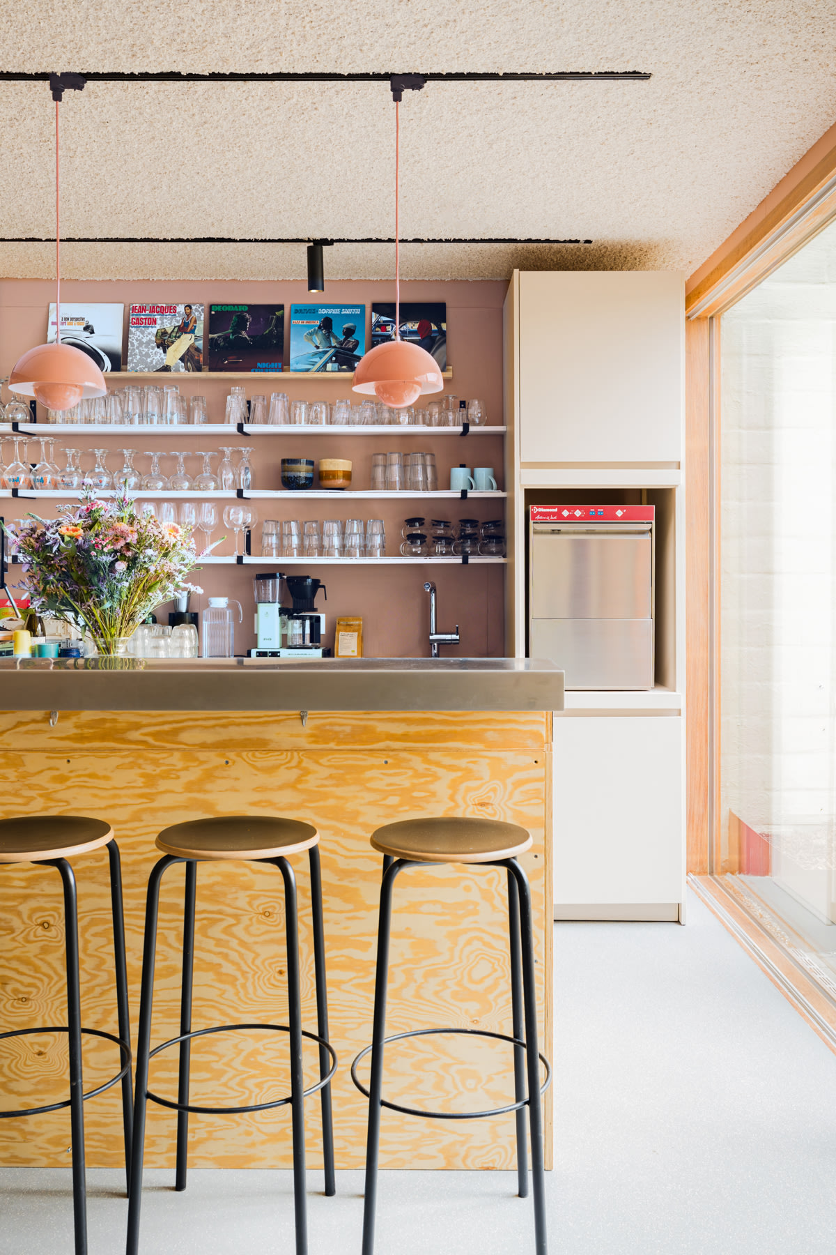 BIMU – bar/keuken – roze beige – WE M194 comfy nude – colora magazine