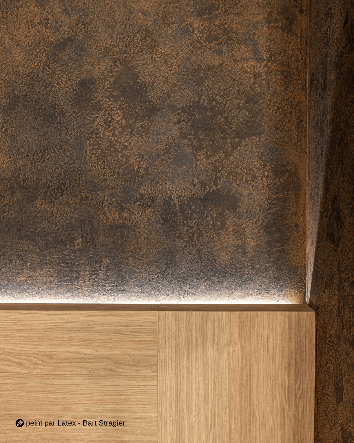  Mur de chambre nuancé marron foncé