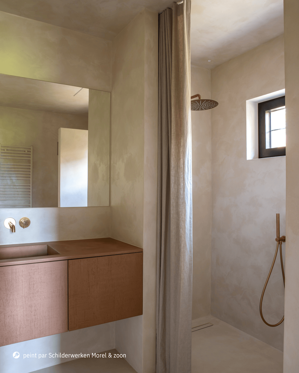 Aqua Sensa donne un aspect naturel aux murs de votre salle de bains !
