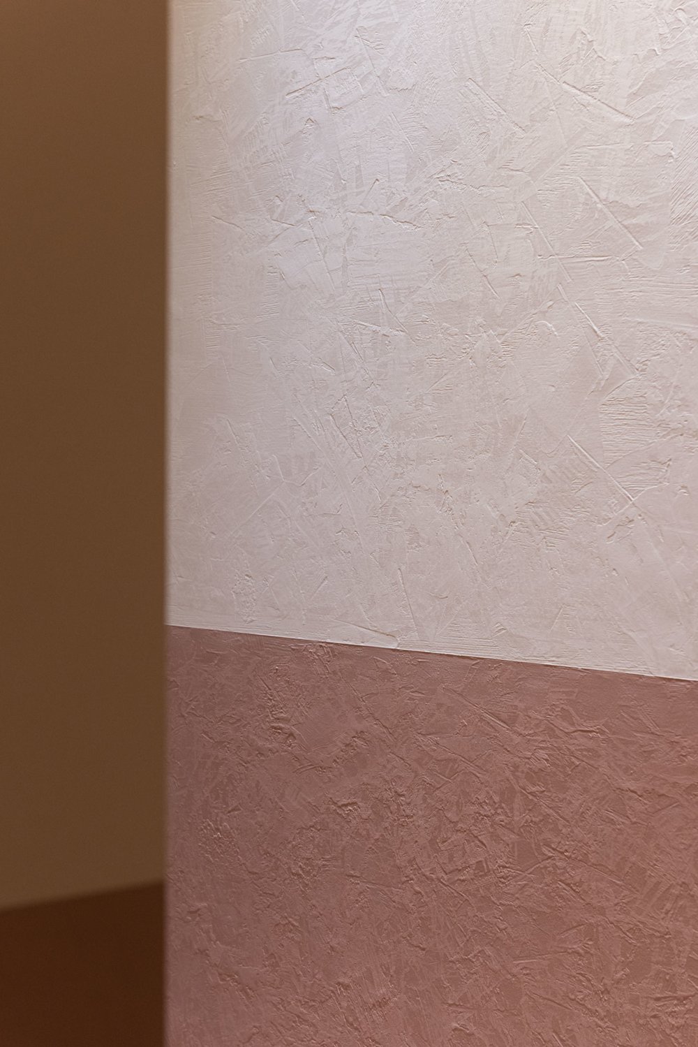 muur - roze-wit - deco design - inspiratie (1)