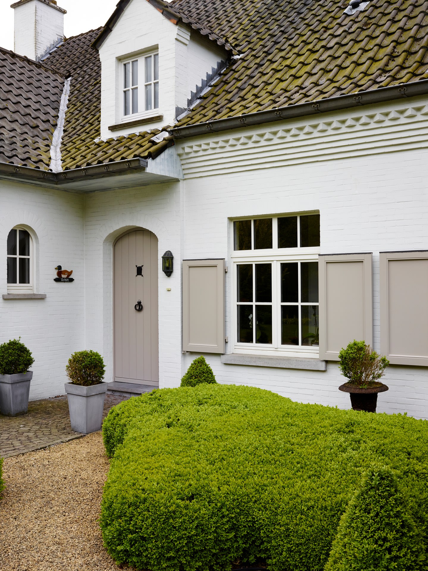 B2B - vaktip - gevel schrijnwerk - wit - beige