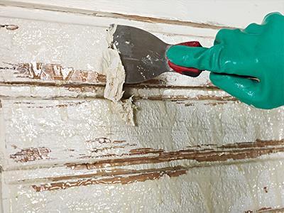 Hoe moet je oude verf verwijderen?