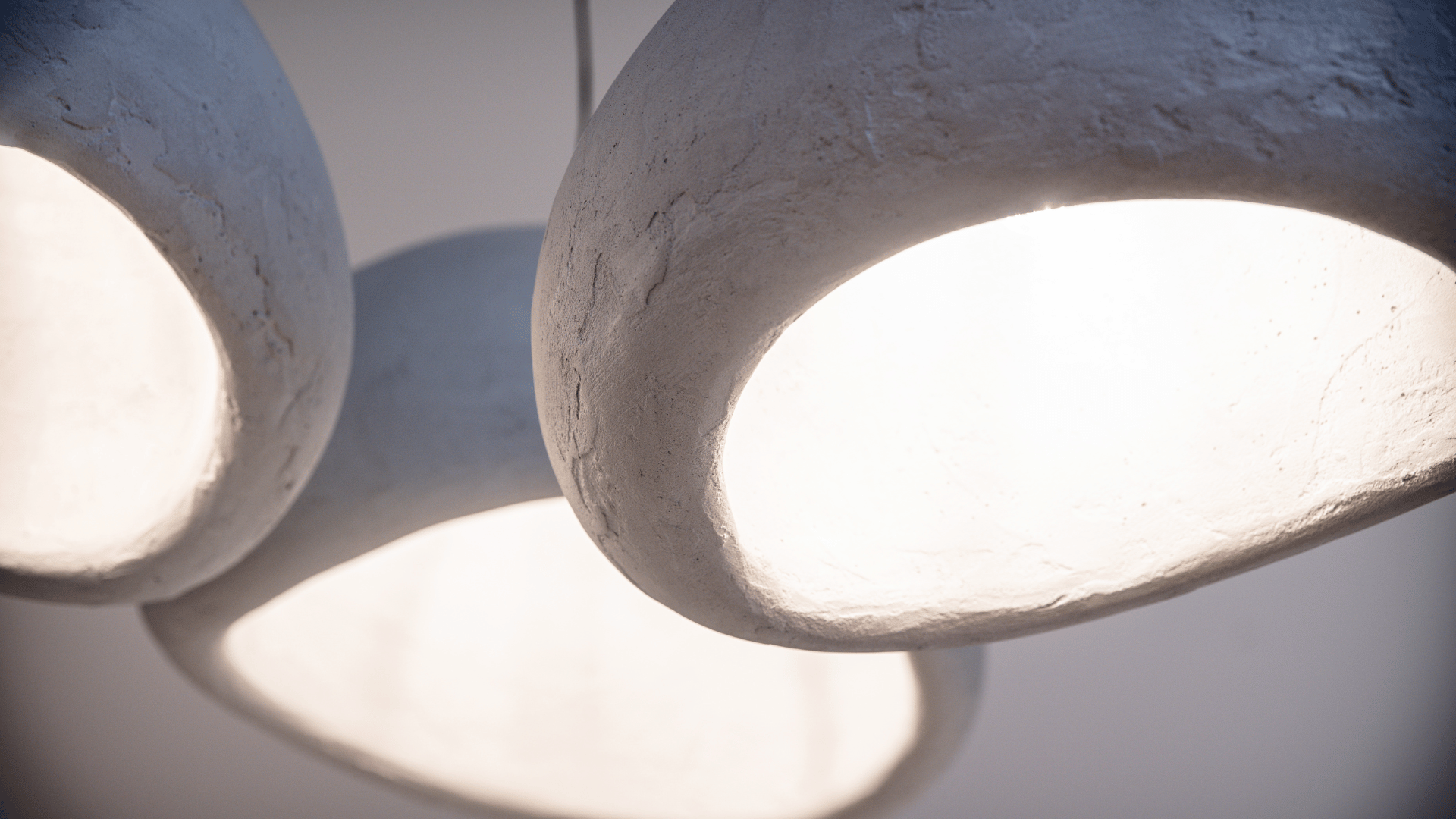 Getuigenis - OVS Decoratie - Showroom - Claystuc lampen