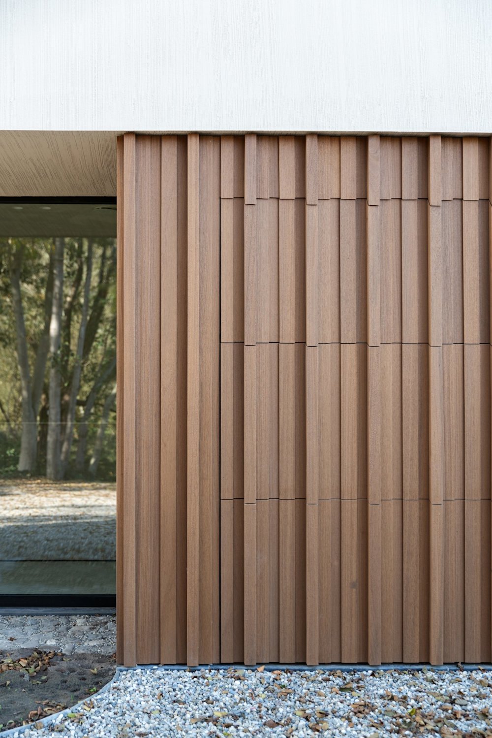 B2B - inspiratiegalerij - BOSSclima - deco op maat - Haertjens & Longueville -gevel - wit 6