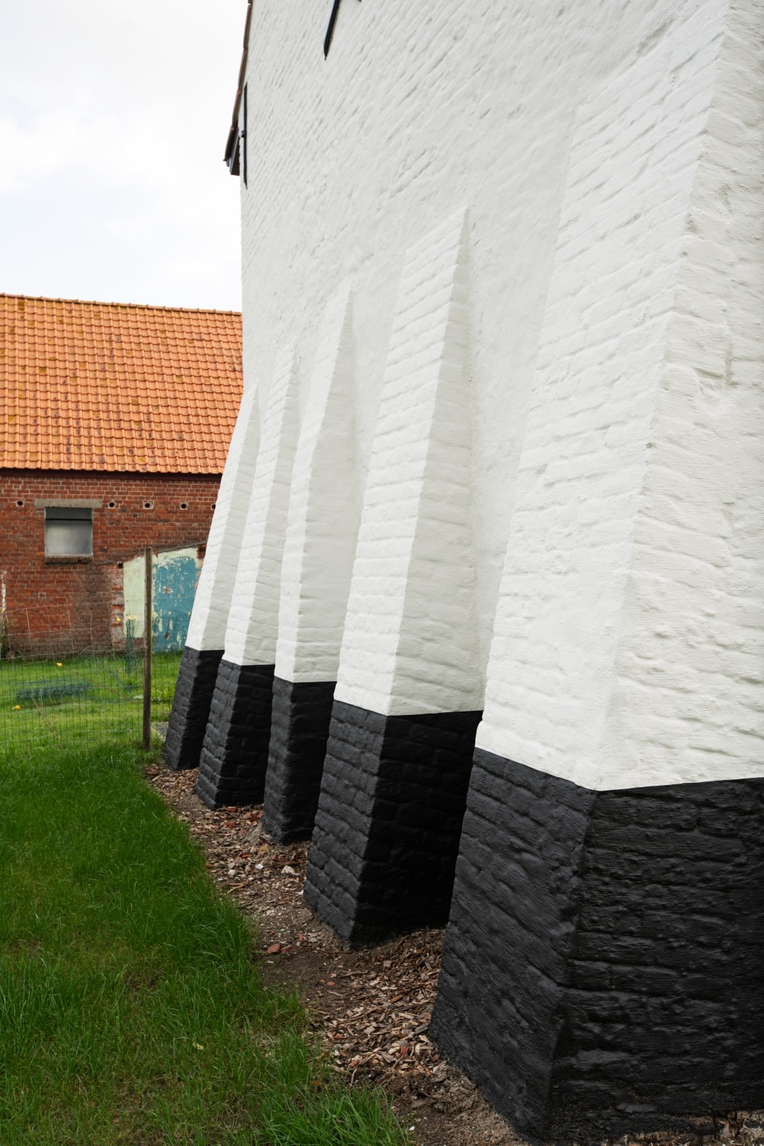 Inspiratiegalerij - Anseeuw - gevel - Fix&Level - Xilox-One Ultramat - wit - zwart (5)