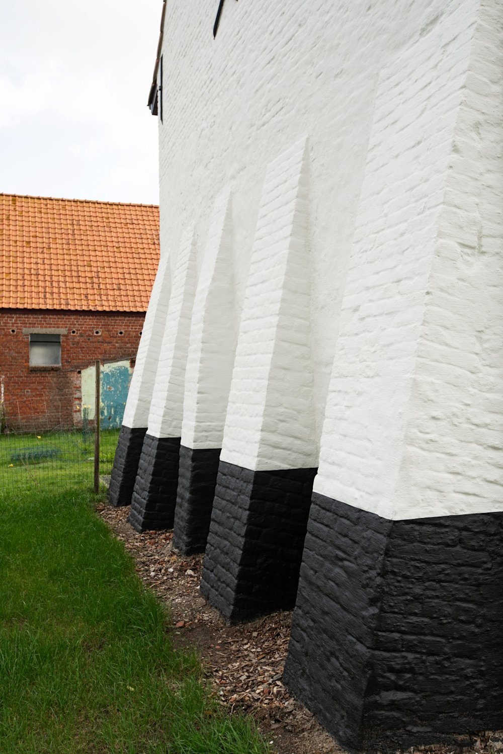 Inspiratiegalerij - Anseeuw - gevel - Fix&Level - Xilox-One Ultramat - wit - zwart (5)