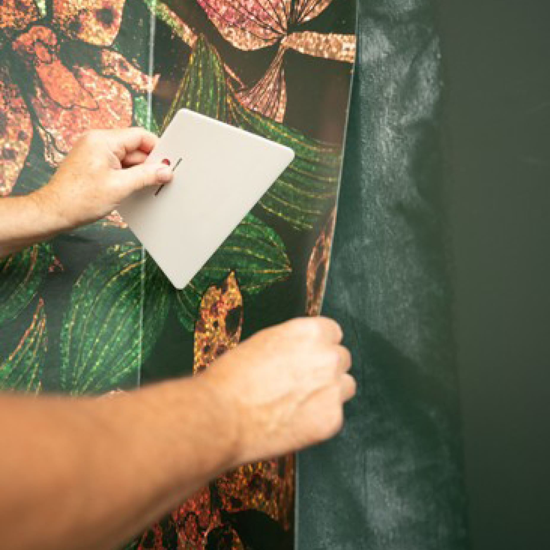 Poser du papier peint décoratif ou voile intissé