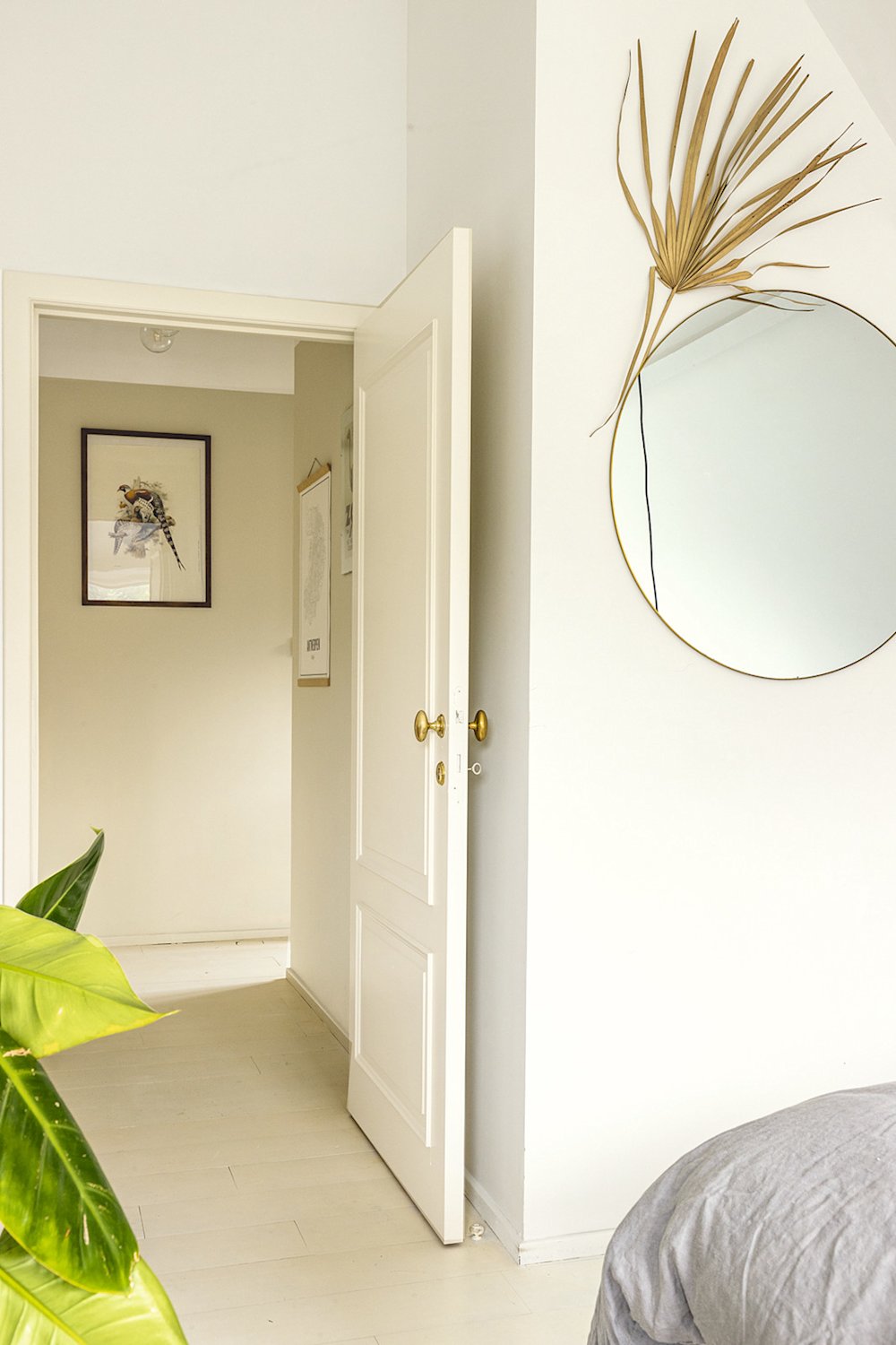 inspiratiebeeld magazine lente 2024 slaapkamer met zachte kleuren