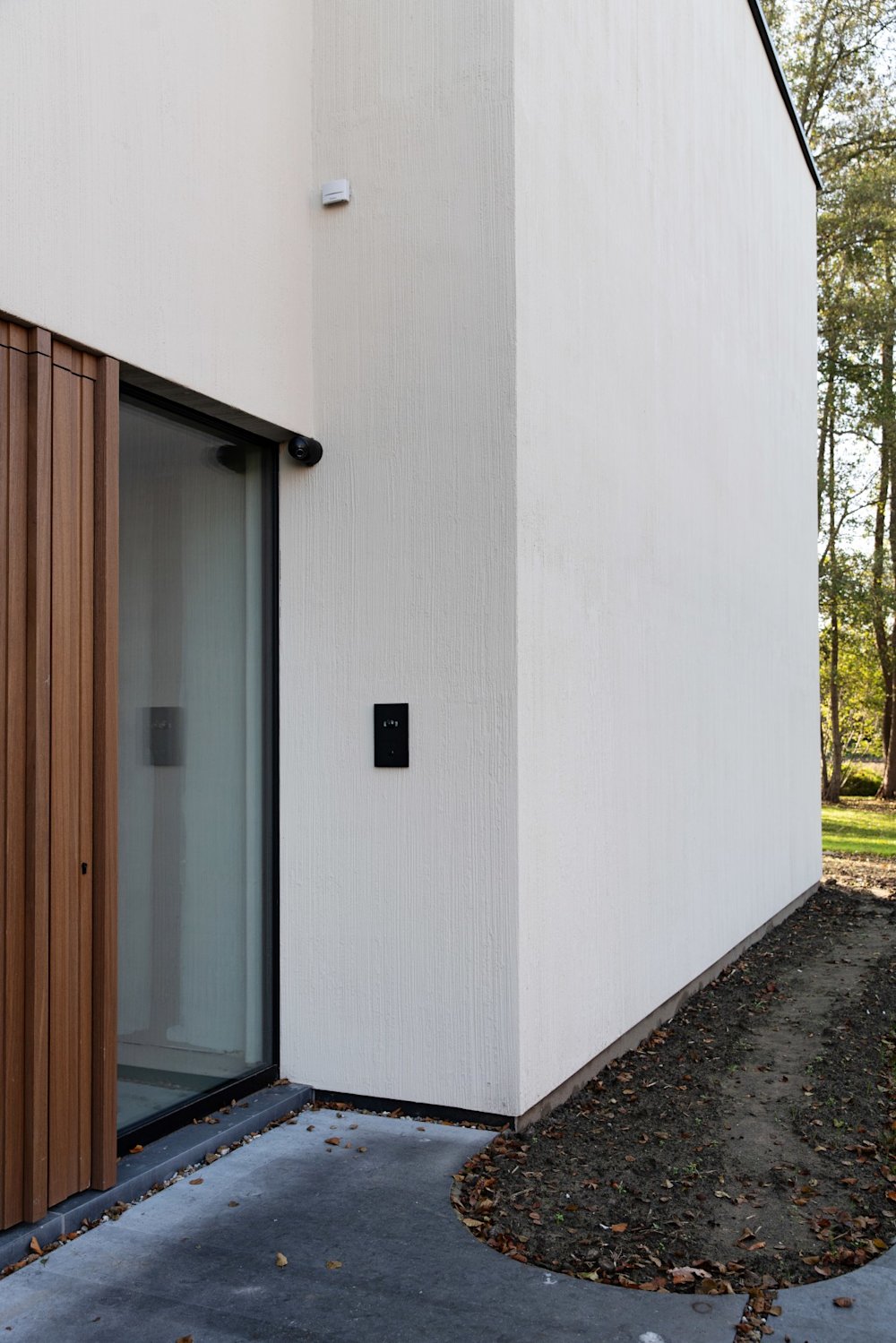 B2B - inspiratiegalerij - BOSSclima - deco op maat - Haertjens & Longueville -gevel - wit 25