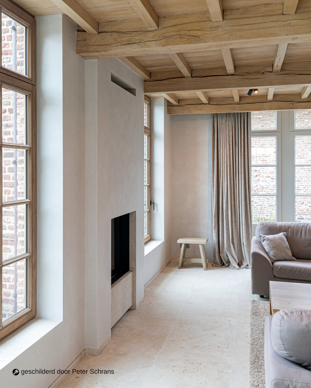 Lichte woonkamer in natuurlijke stijl