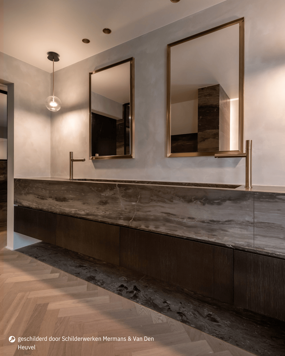 Aqua Sensa in combinatie met goudkleurig metaal voor een classy touch