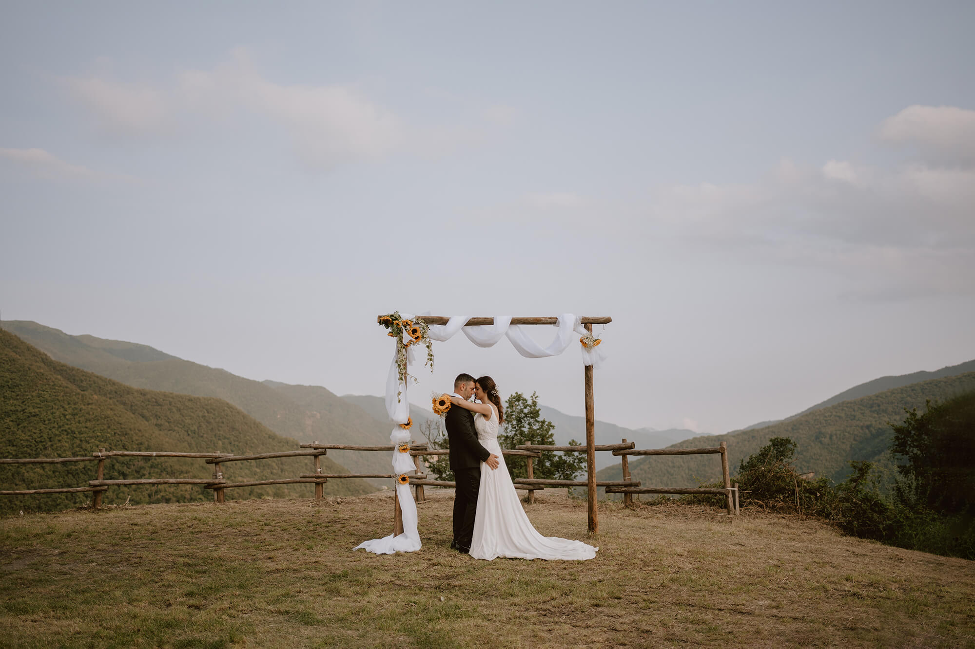 matrimonio rustico tra i monti in liguria