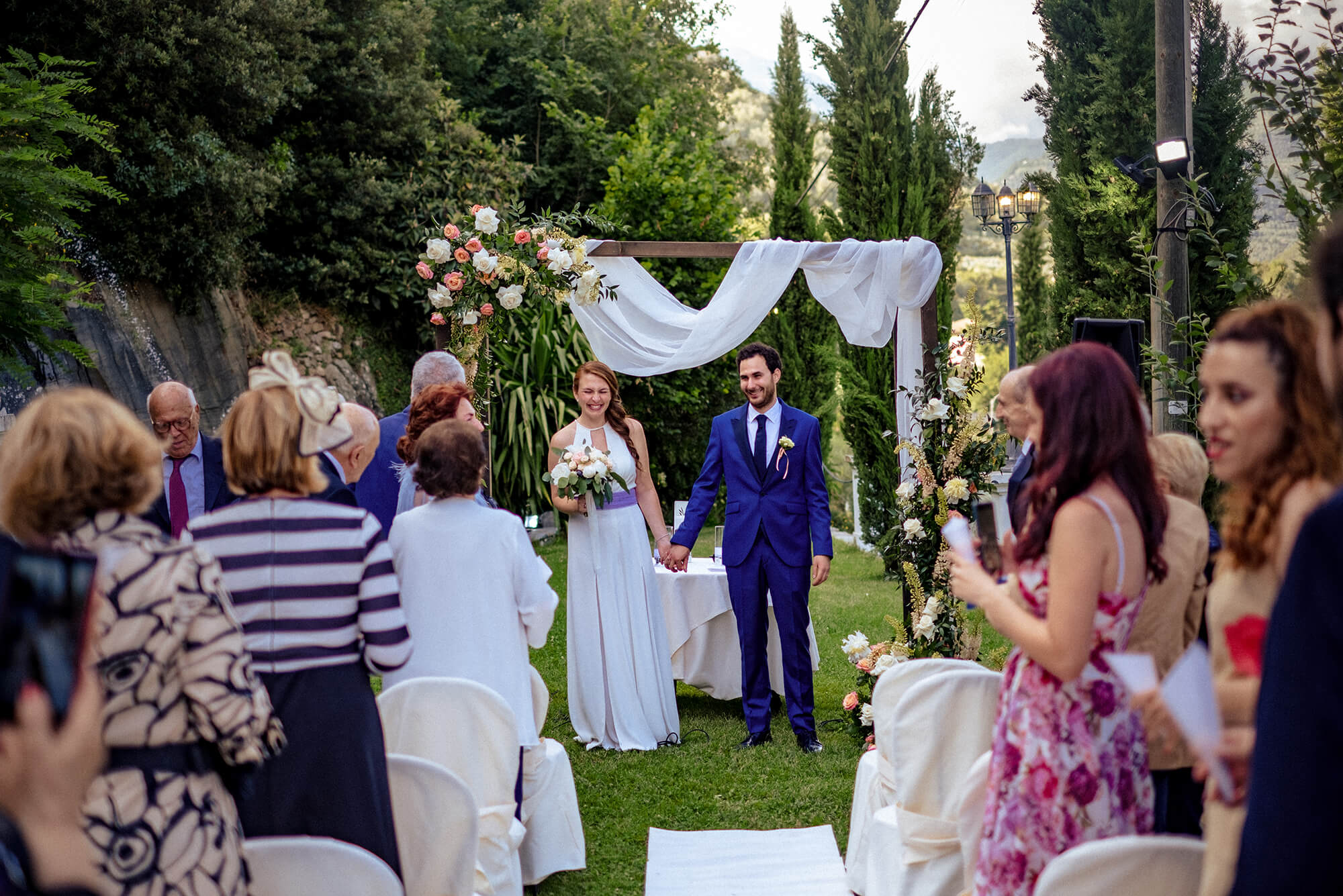 Una fotografia di un matrimonio con rito civile ad U Cian, location di matrimonio in provincia di Imperia.